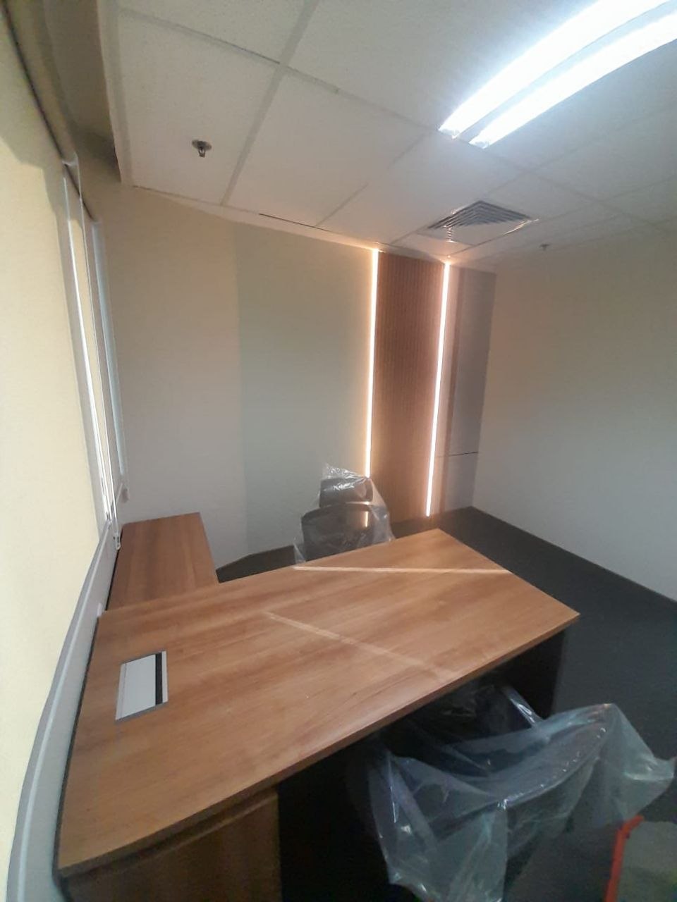 Interior Kantor Wisma 46 lt. 35