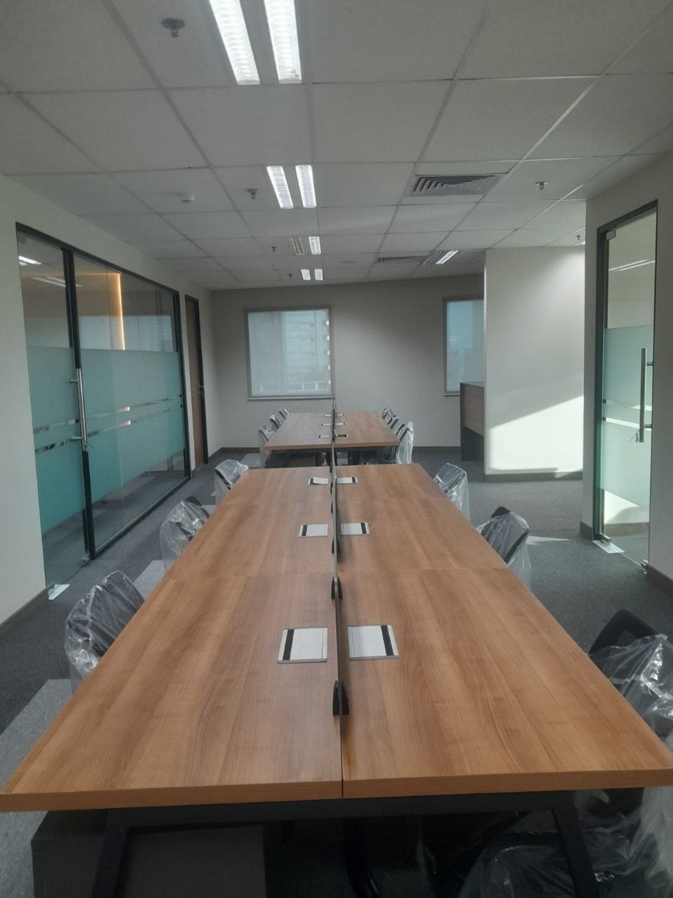 Interior Kantor Wisma 46 lt. 35