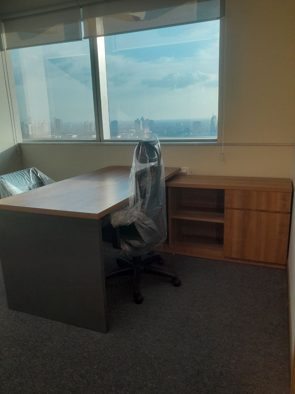 Interior Kantor Wisma 46 lt. 35
