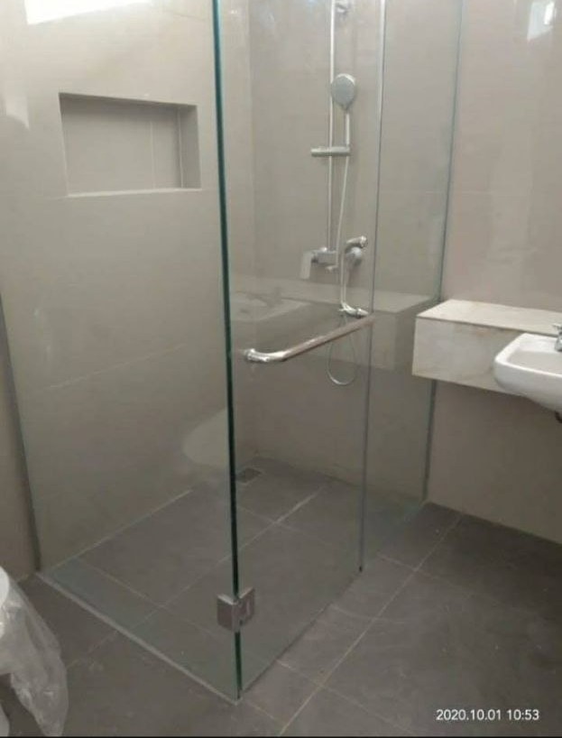 Shower Box Apartemen Semanggi