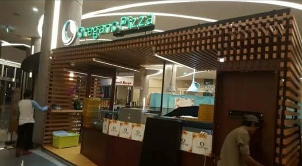 Booth Oregano Pizza Karawang Barat